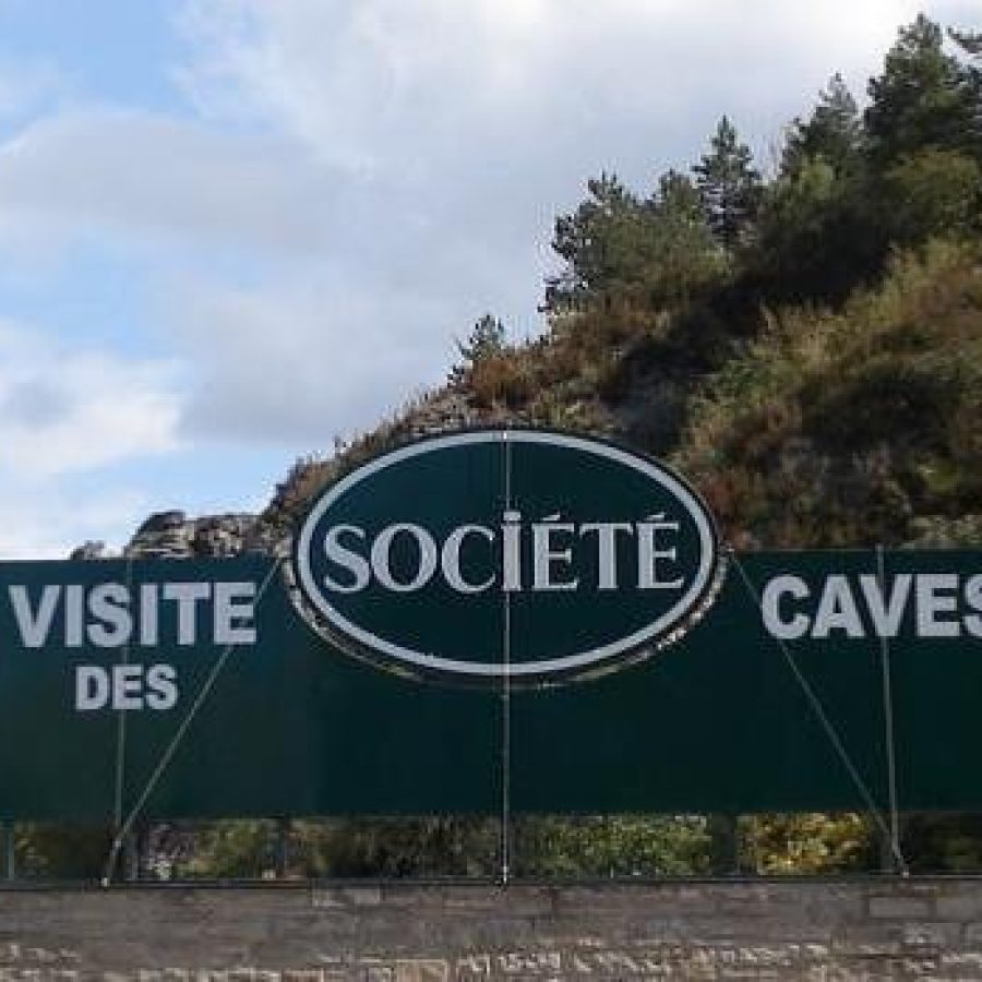 Entrée des Caves du Roquefort Société